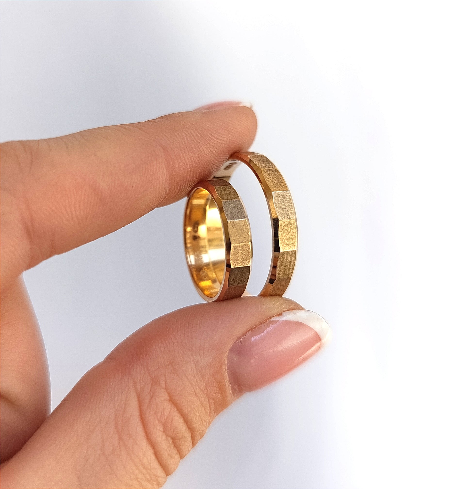 Minimalistiniai vestuviniai žiedai iš rožinio aukso 585, kvadratiniai matiniai segmentai, 3 mm