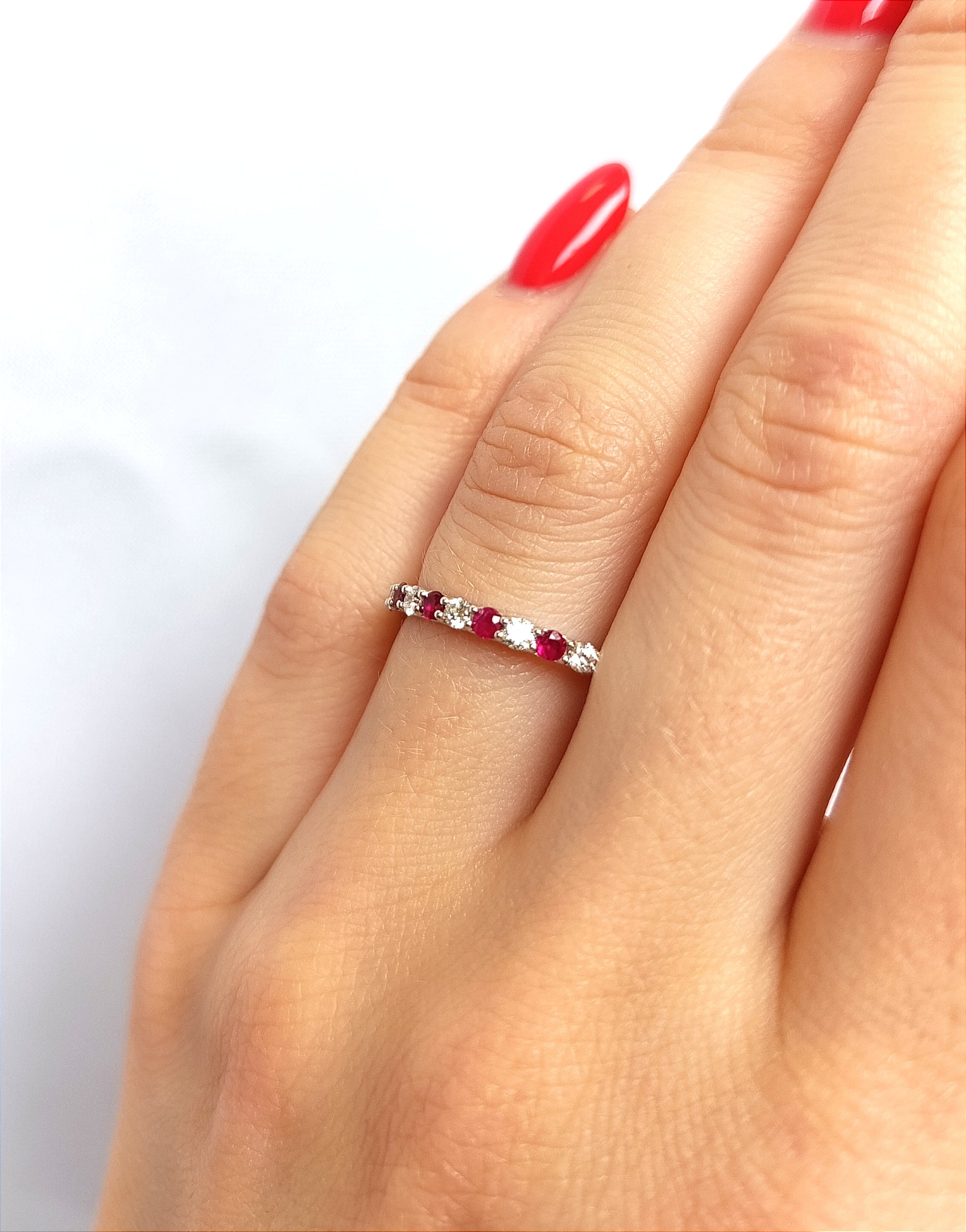 Žiedas su rubinais ir deimantais 0.27ct. Kolje