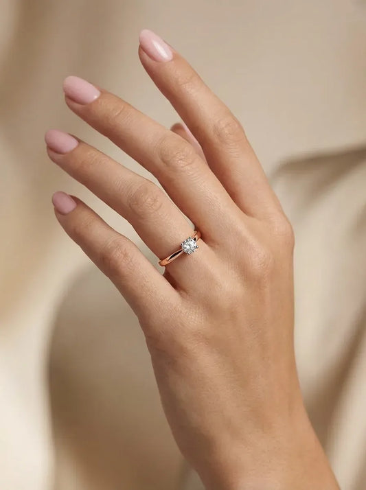 Rausvo aukso žiedas su cirkoniu 2,14 g (20 dydis)