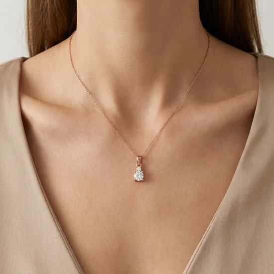 Pakabukas su dviem cirkoniais iš 585 prabos aukso