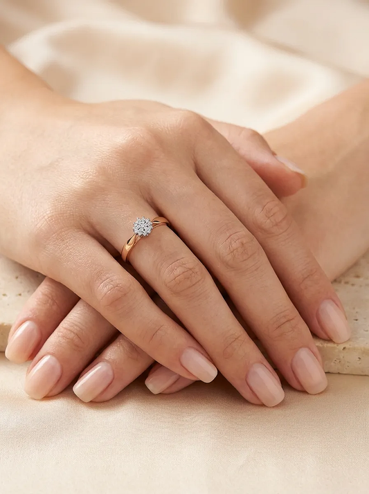 Rožinio aukso žiedas su briliantais