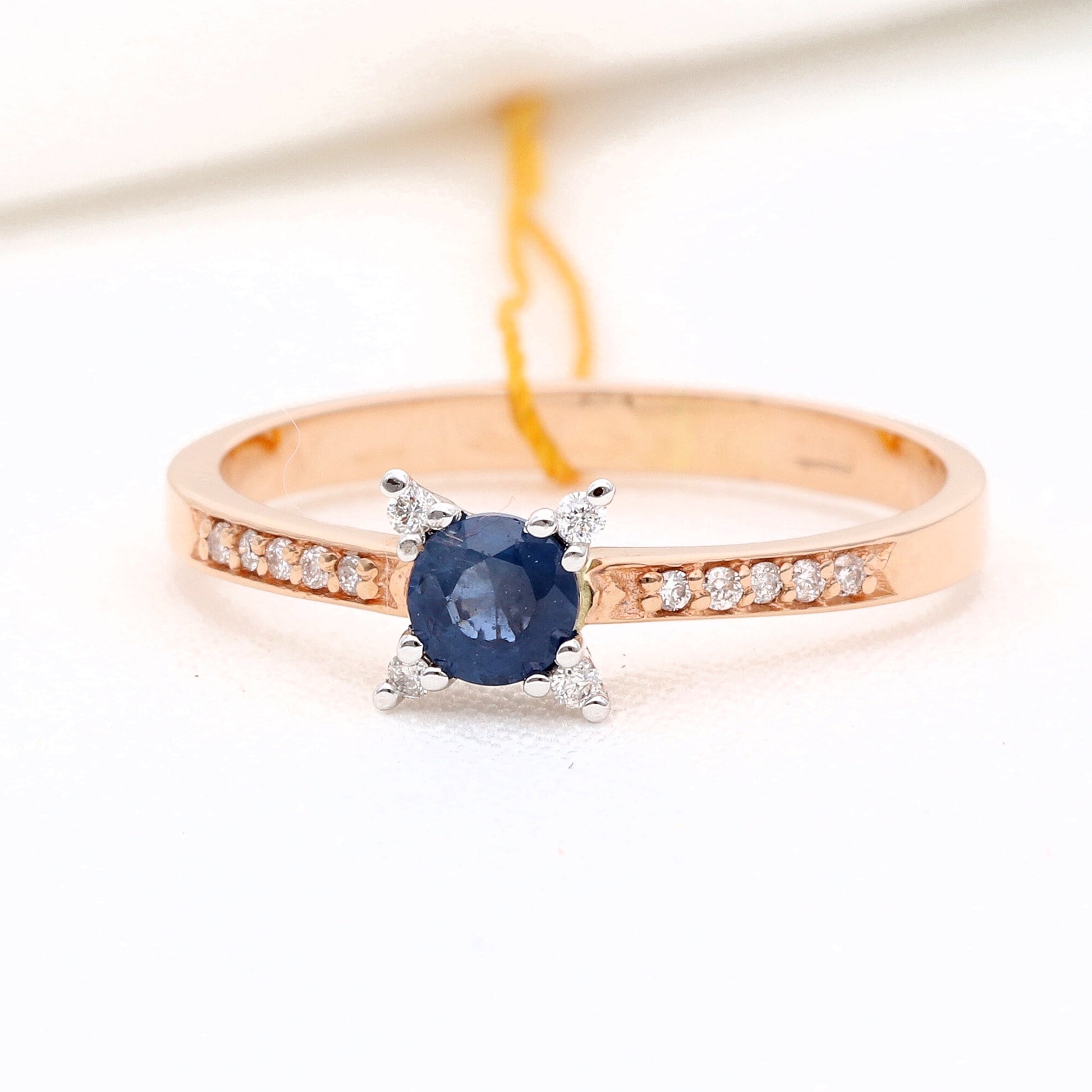 Žiedas su deimantais 0.07ct. Kolje