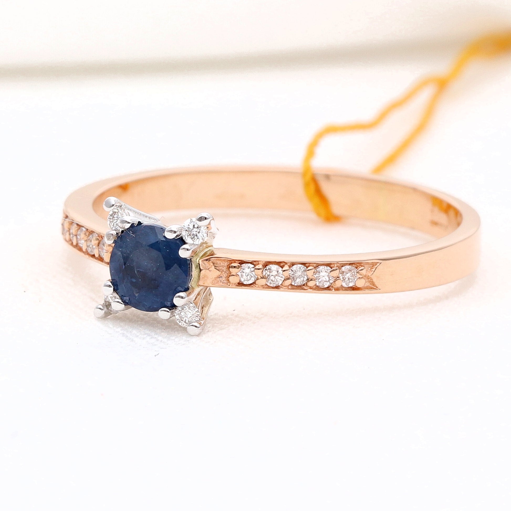 Žiedas su deimantais 0.07ct. Kolje