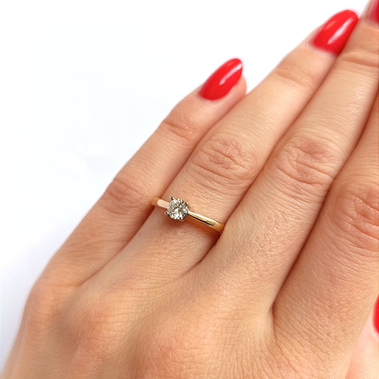 Žiedas su deimantu 0.33ct. Kolje