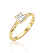 Auksinis žiedas su kvadratiniu cirkoniu 585 prabos