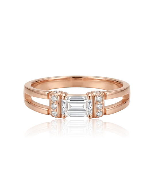 Moteriškas auksinis žiedas