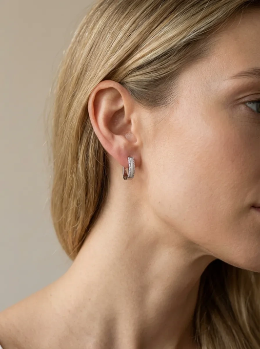 925 sidabro auskarai su cirkoniais banguotas dizainas