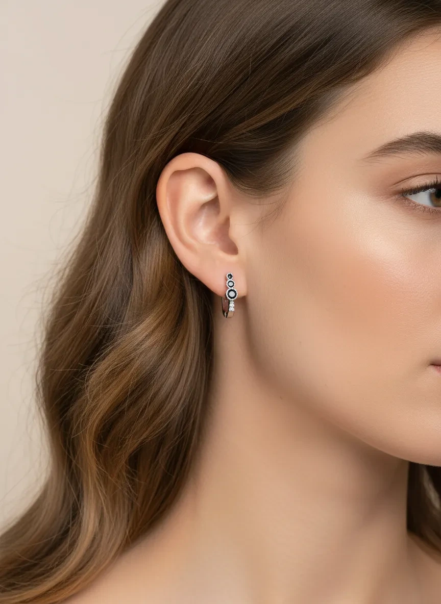 Klasikiniai sidabriniai auskarai su juodais cirkoniais moterims