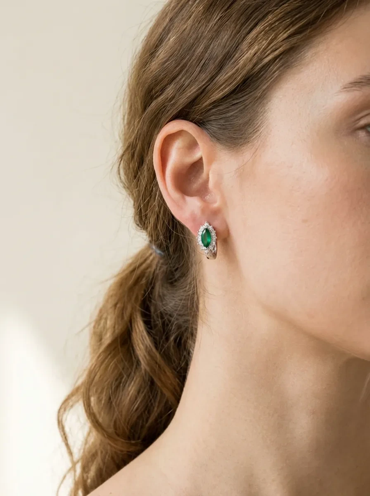 925 sidabro auskarai su žaliu akmeniu