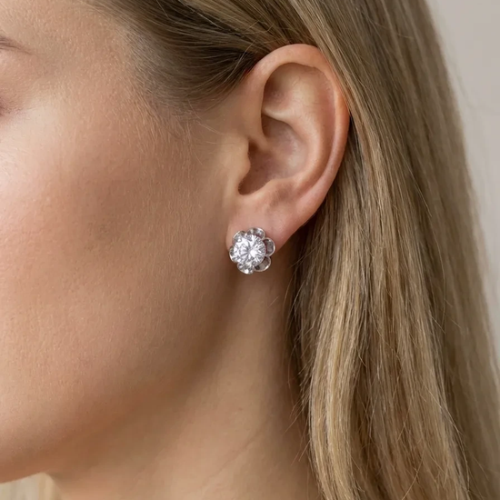 925 sidabro auskarai su širdelės formos akmeniu