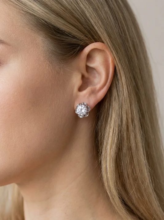 925 sidabro auskarai su širdelės formos akmeniu