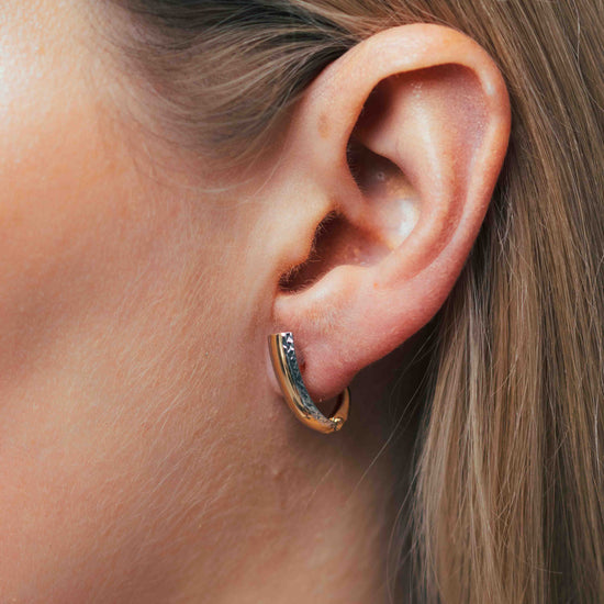 Dvipalviai graviruoti auskarai