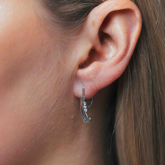 Auksiniai auskarai su akmenukais