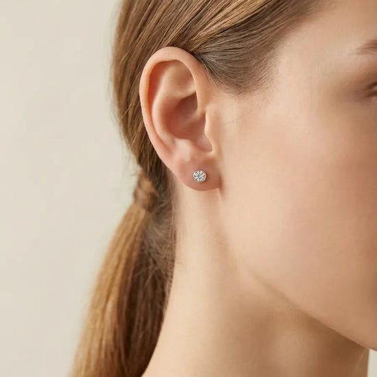 Dviejų spalvų auskarai su deimantais