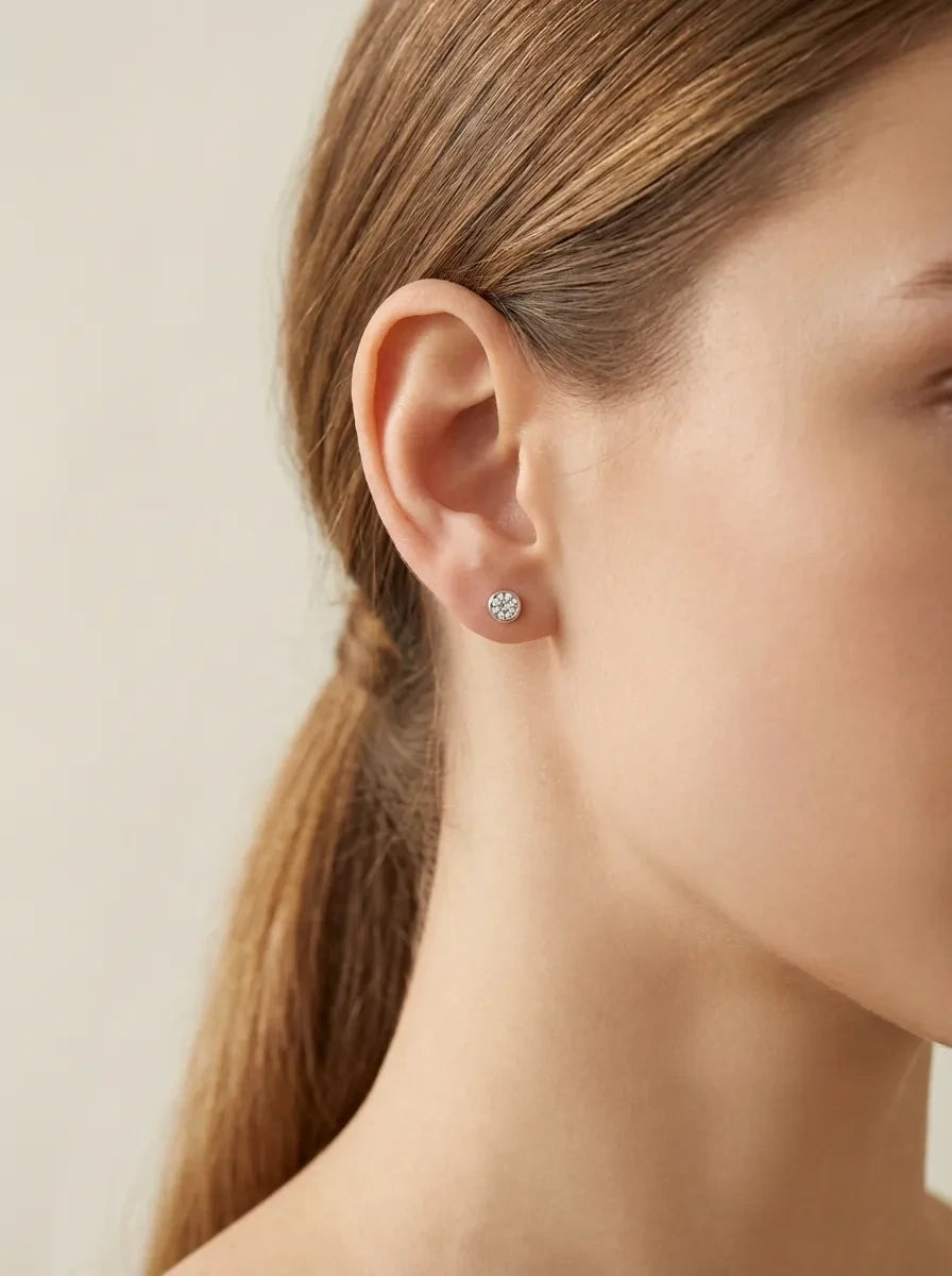 Dviejų spalvų auskarai su deimantais