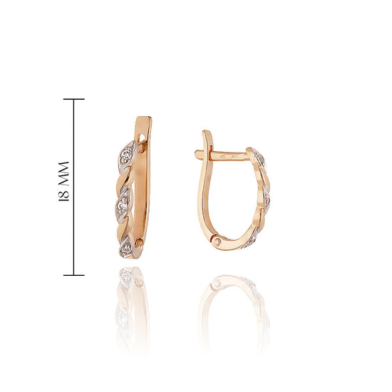 Stilingi auskarai su klasikinio pynimo dizainu kasdieniam įvaizdžiui