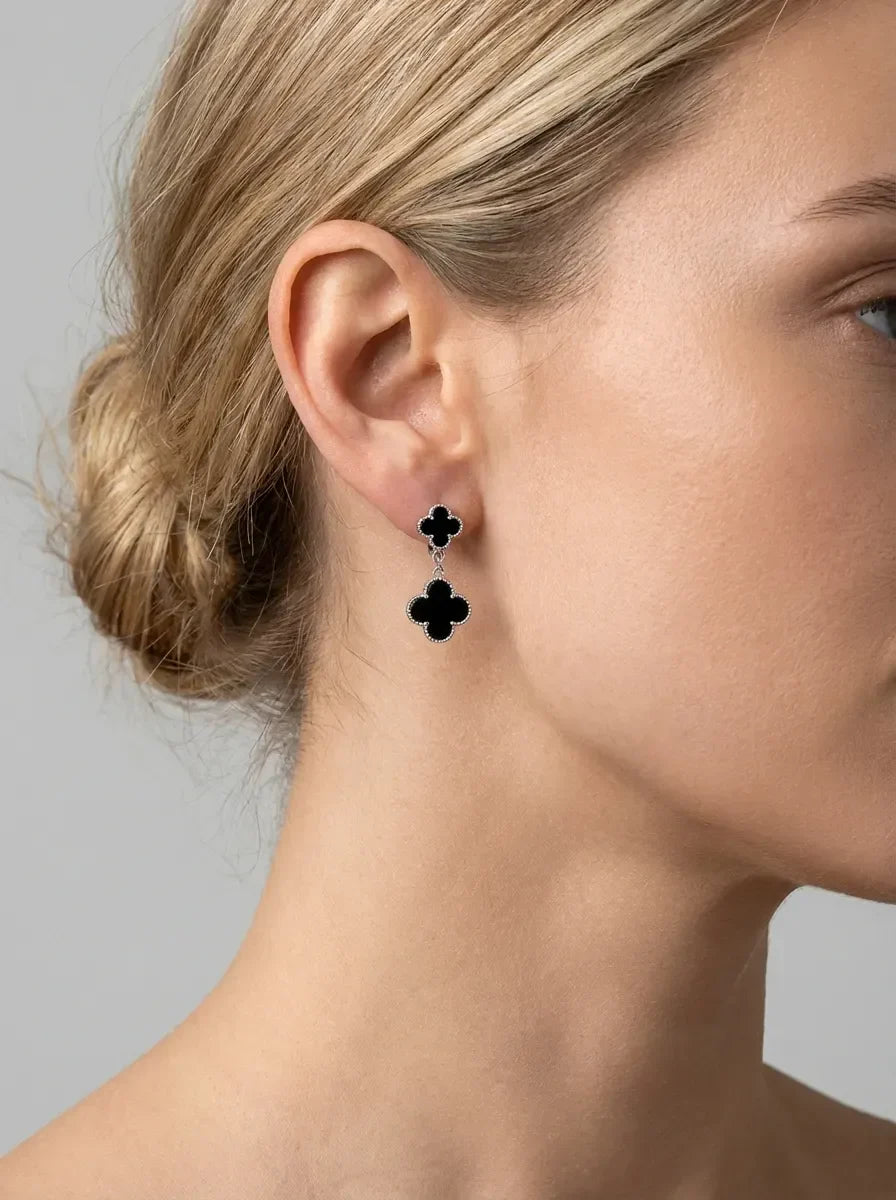 juodi kabantys auskarai