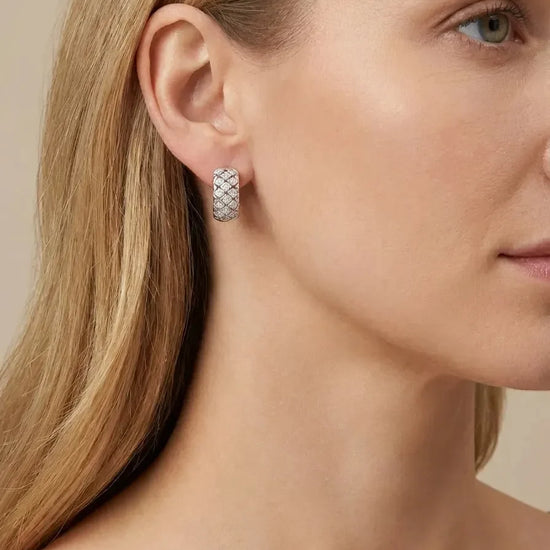 sidabriniai auskarai anglišku užsegimu