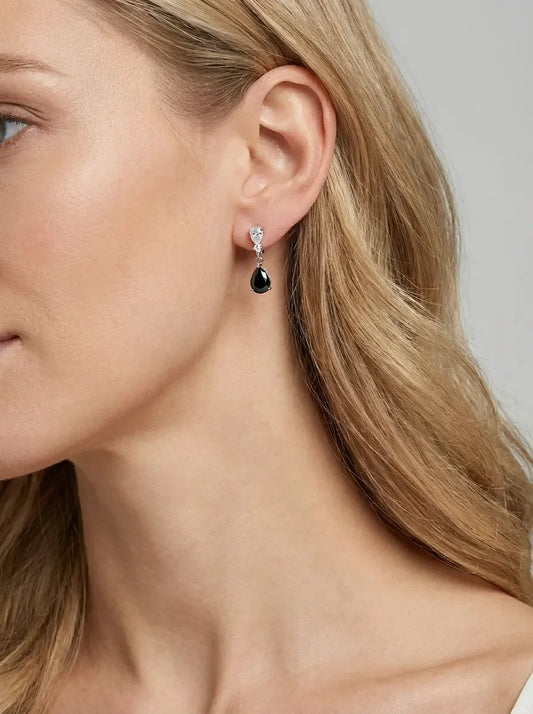 sidabriniai auskarai su lašeliu