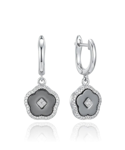 sidabriniai auskarai su juodu akmeniu