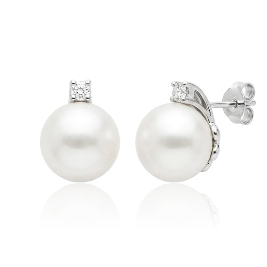 moteriški auskarai su apvaliais perlais ir žėrinčiu akmeniu