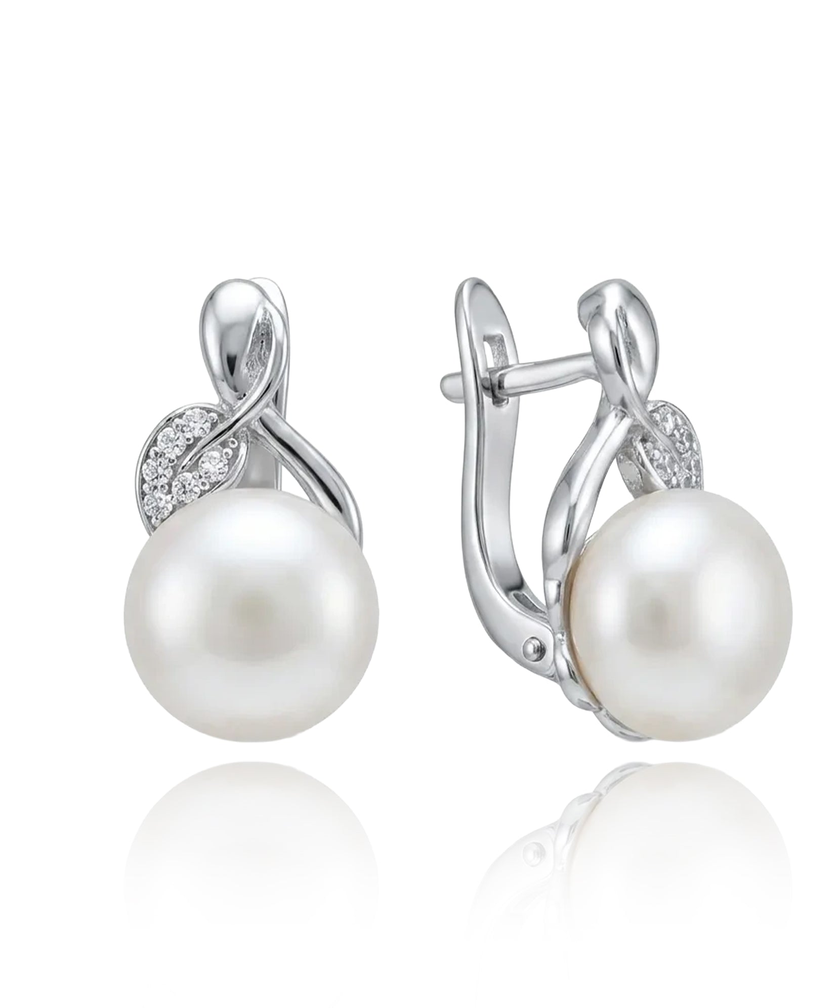 sidabriniai auskarai su perlu