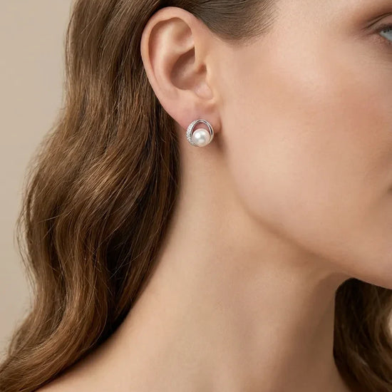 sidabriniai auskarai su perlais