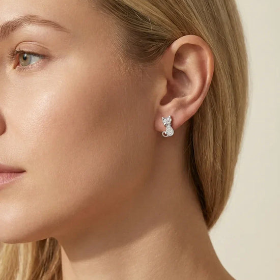 925 sidabro auskarai su cirkoniais katė