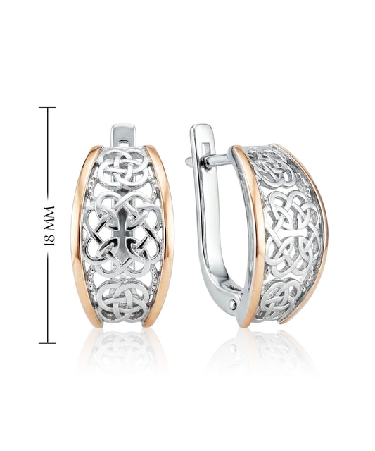 Sidabriniai auskarai su ornamentais ir aukso spalvos detalėmis