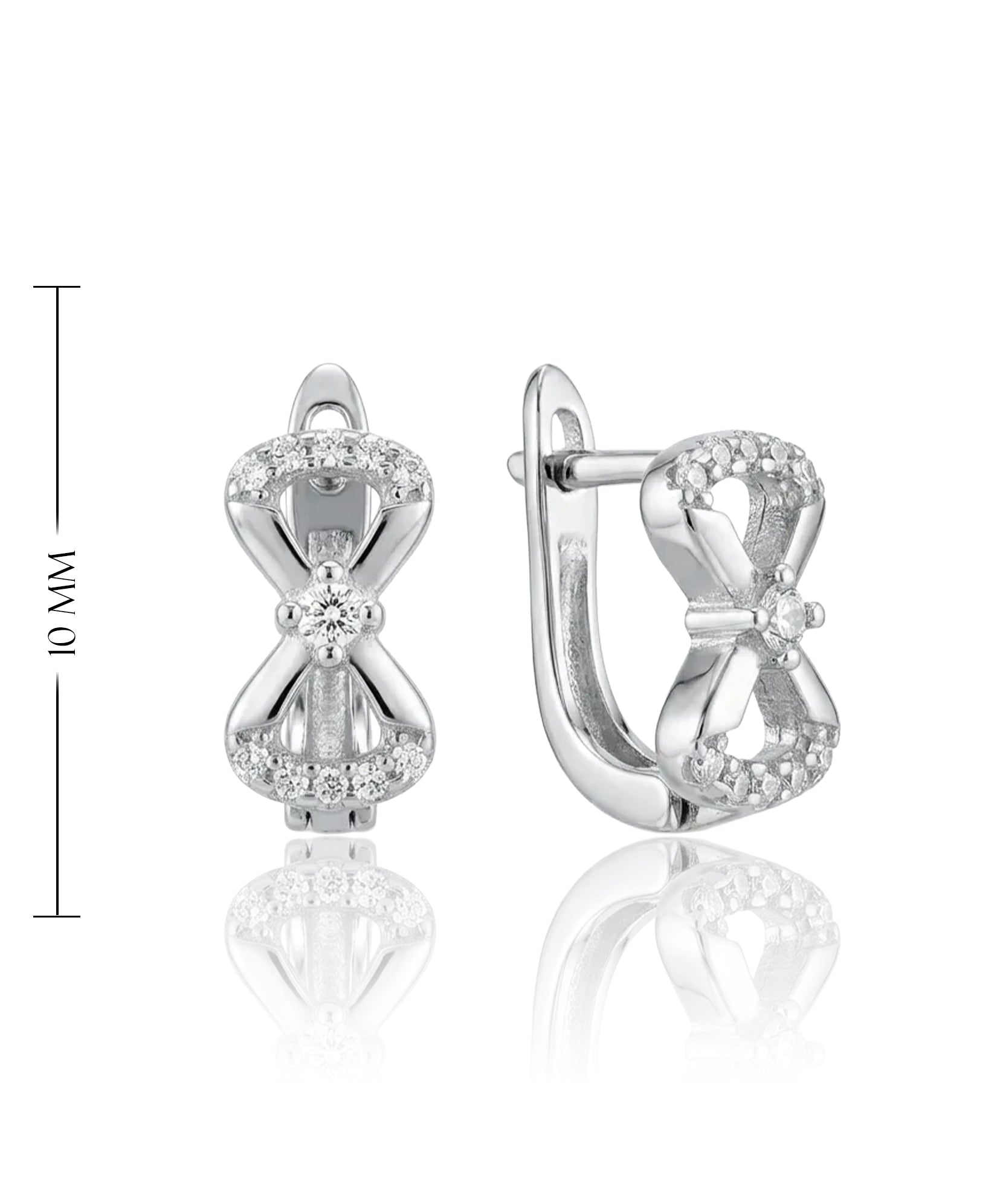 sidabriniai auskarai kaspino formos