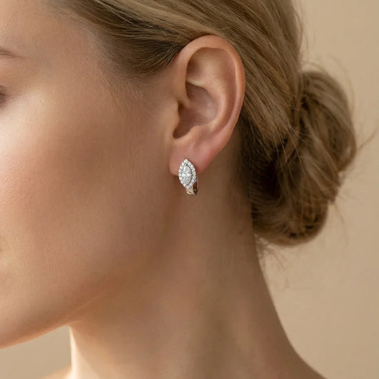 sidabriniai markizės formos auskarai