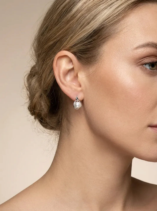 sidabriniai auskarai su perlais