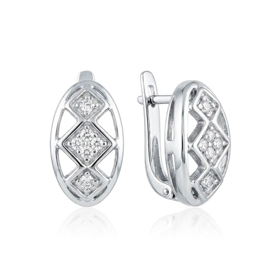 sidabriniai auskarai su geometriniu raštu