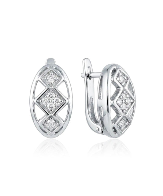 sidabriniai auskarai su geometriniu raštu