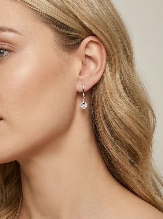 Sidabriniai auskarai su širdele