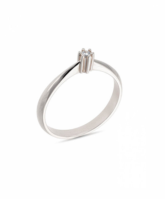 Baltas aukso žiedas su apvaliu briliantu