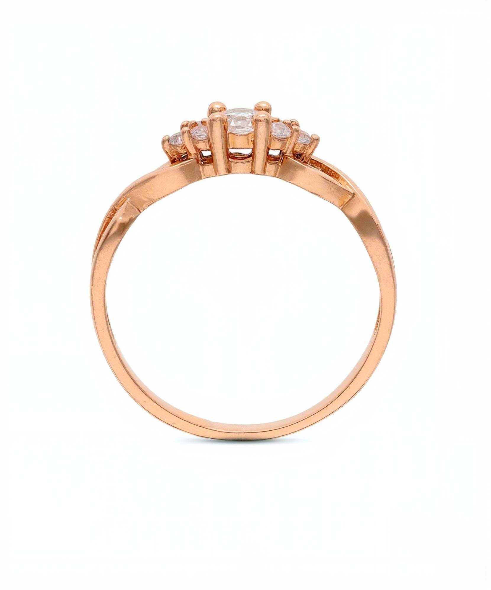 Elegantiškas žiedas su keliomis deimantinėmis akutėmis