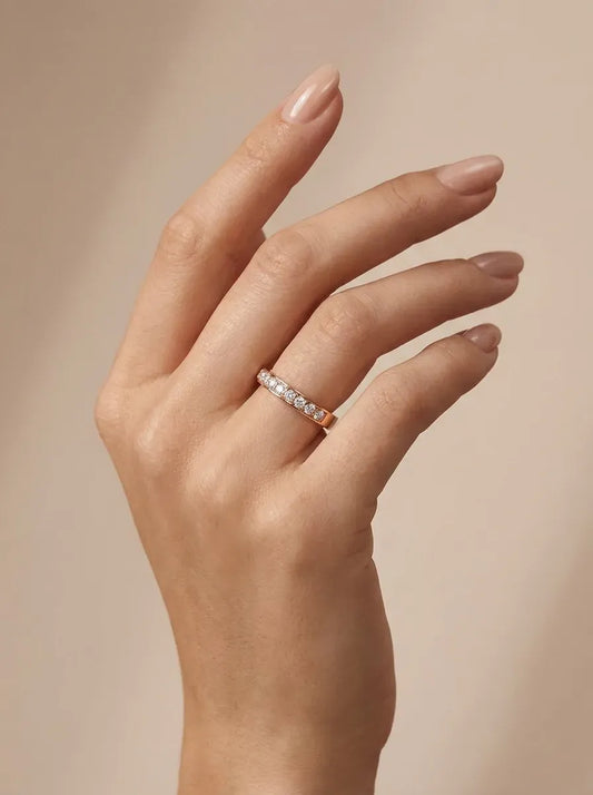 Raudono aukso žiedas su cirkoniais 2,79 g (18 dydis)