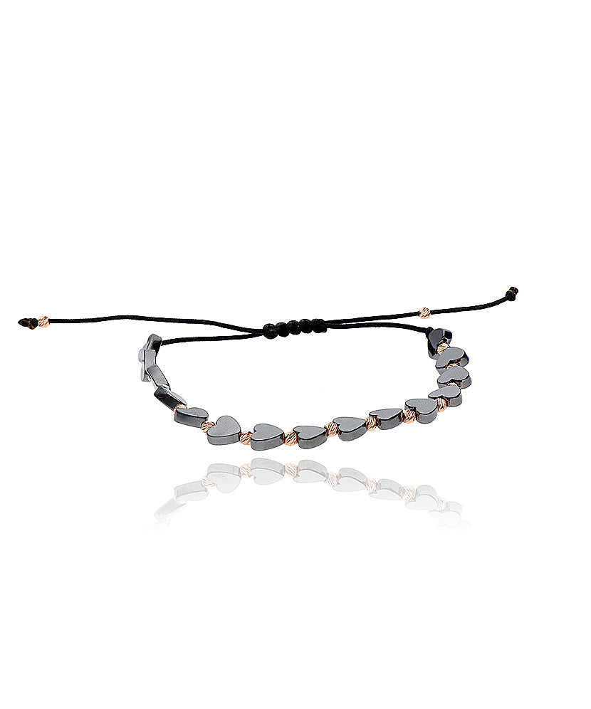 Juoda virvelinė apyrankė su širdelėmis ir 585 prabos auksu