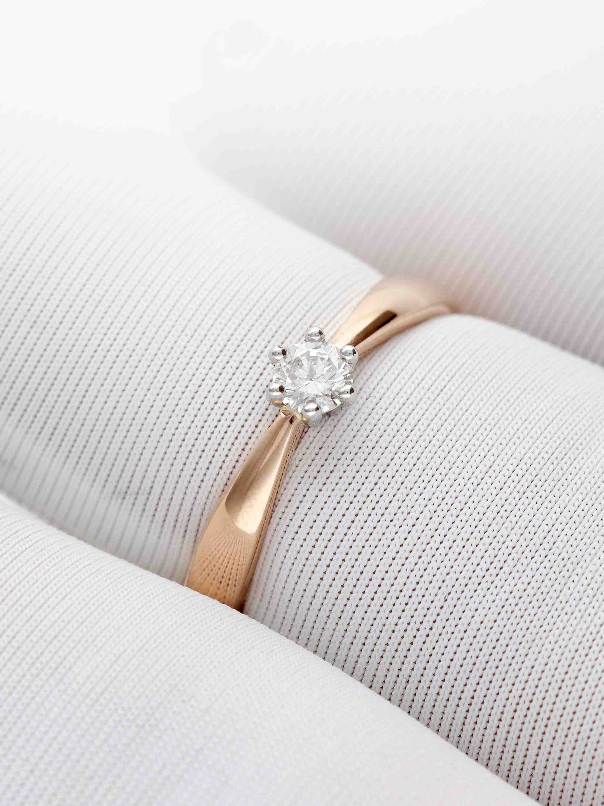 Klasikinis sužadėtuvių žiedas