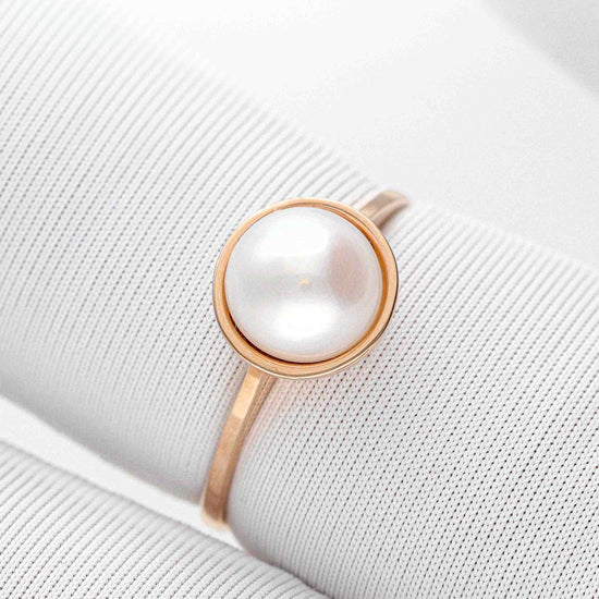 Elegantiškas perlu žiedas moterims