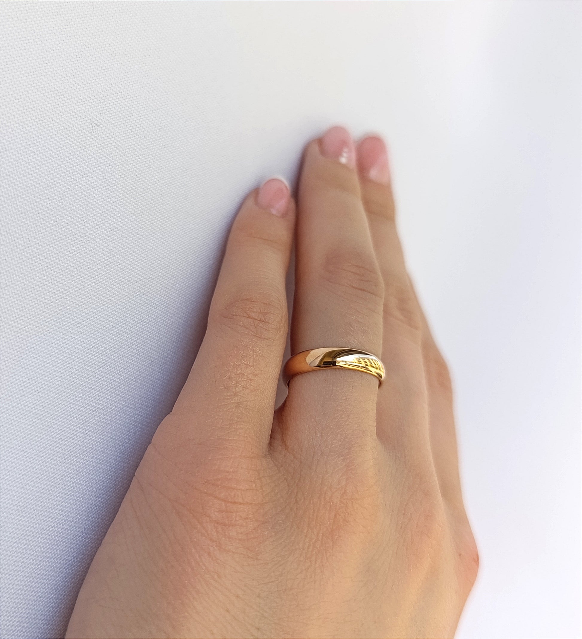 Lygūs 4 mm aukso vestuviniai žiedai porai, poliruoti