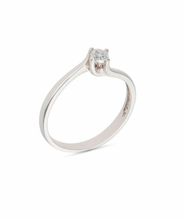 altas minimalistinis žiedas su akmeniu