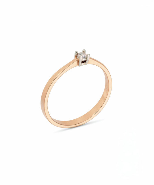 Raudono aukso žiedas su briliantu