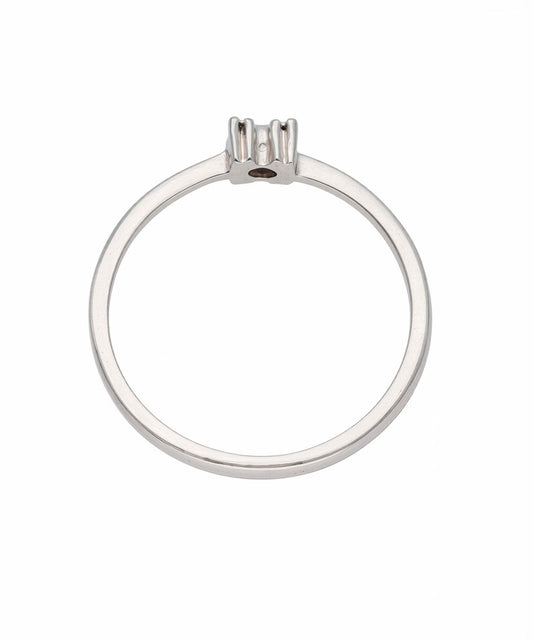 Klasikinio dizaino žiedas su spindinčiu akmeniu