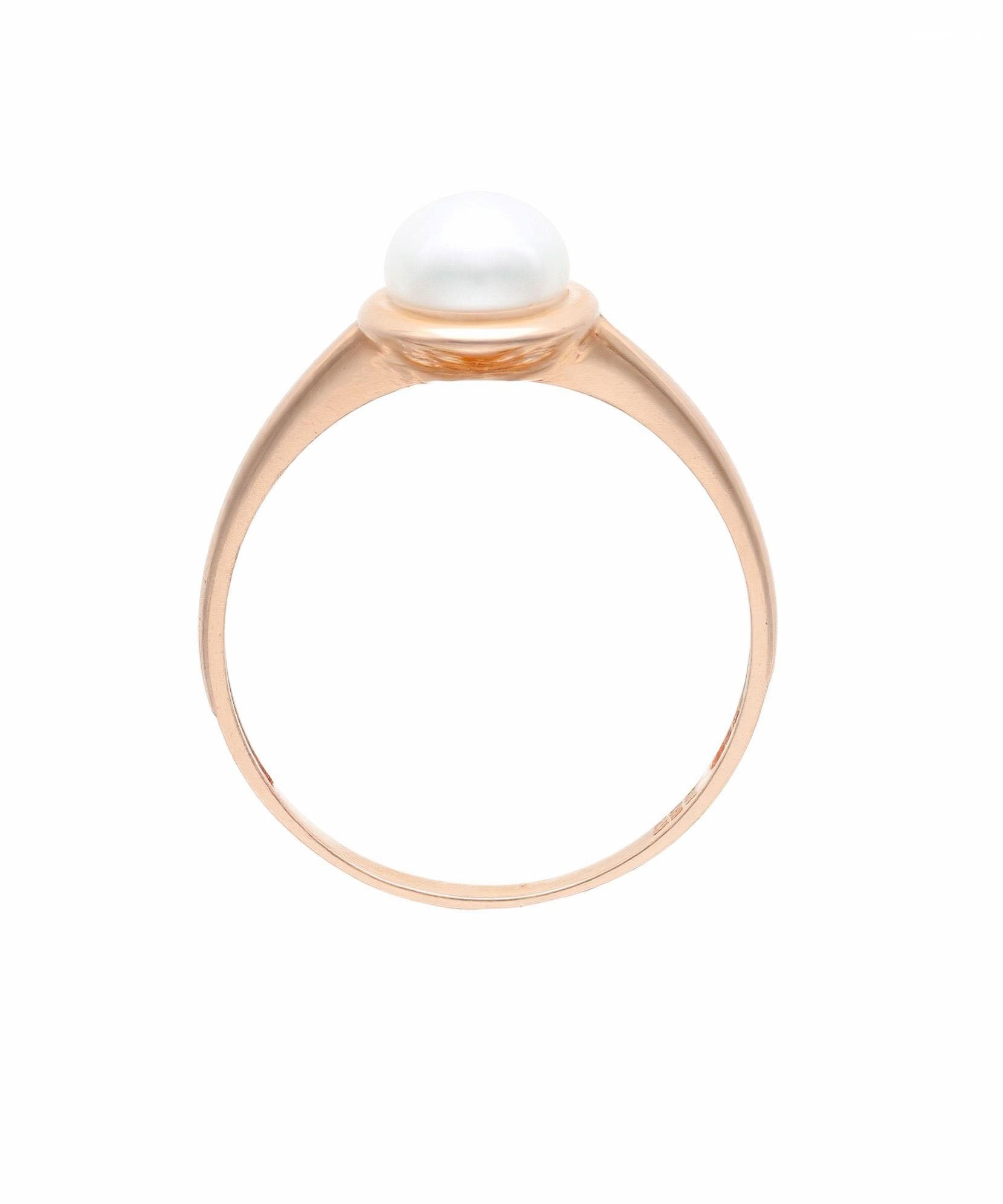 Žiedas su subtiliu perlu ir rožinio aukso žiedeliu