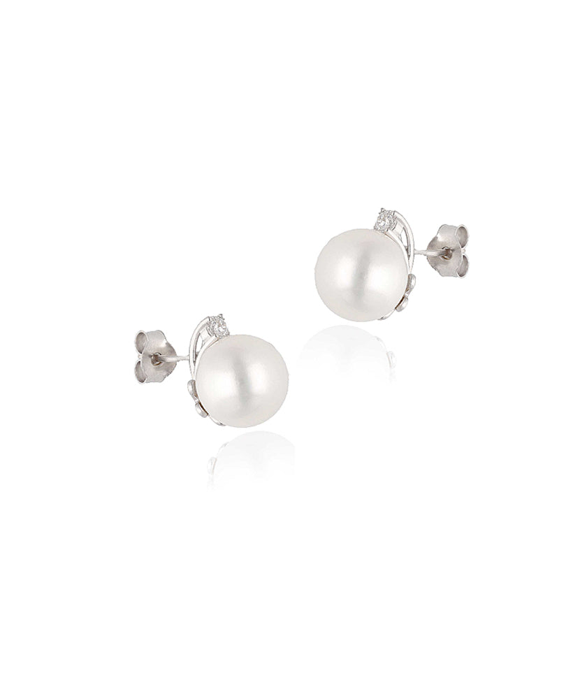 Balti perlų auskarai dovanai ar šventei