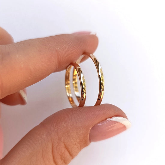 Ploni auksiniai vestuviniai žiedai porai, 2 mm plotis