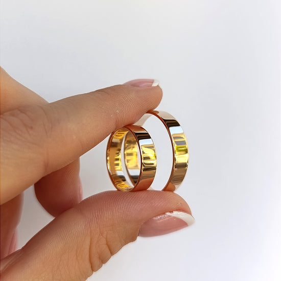 Poliruoti 585 aukso vestuviniai žiedai porai, lygus paviršius