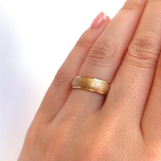 Poliruoti rožinio aukso žiedai porai, 6 mm plotis